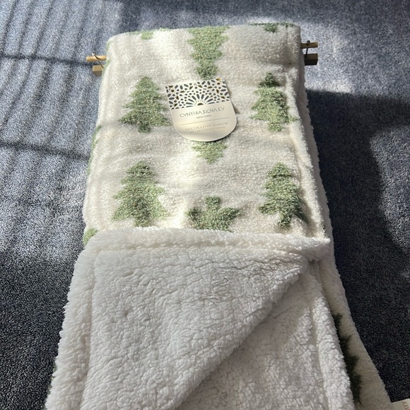 Cynthia Rowley Other - 🌲 Viral tree blanket